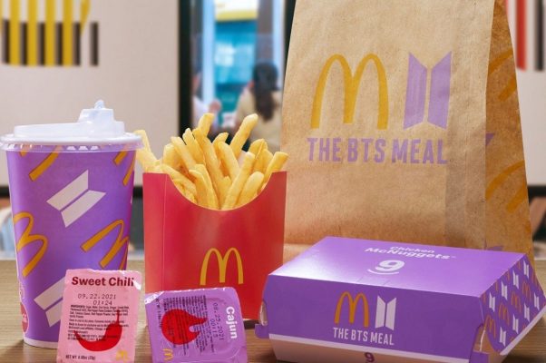 BTS Meal McDonalds giong logo isuzu